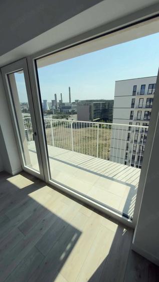 Apartament cu 3 camere decomandat în Exterior Vest