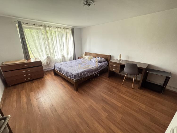 Casă individuală cu 6 camere cu Canalizare în Bună Ziua