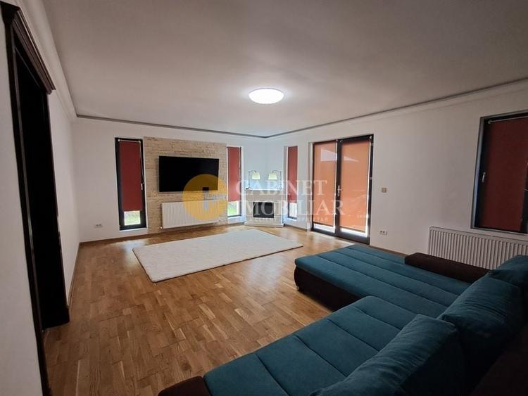 Casă individuală cu 4 camere cu Canalizare în Podul de Fier