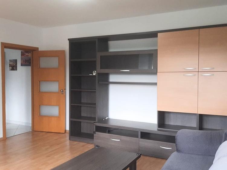 Brasov apartament renovat 2 camere + boxa 7 mp vedere superba spre Tampa - 10