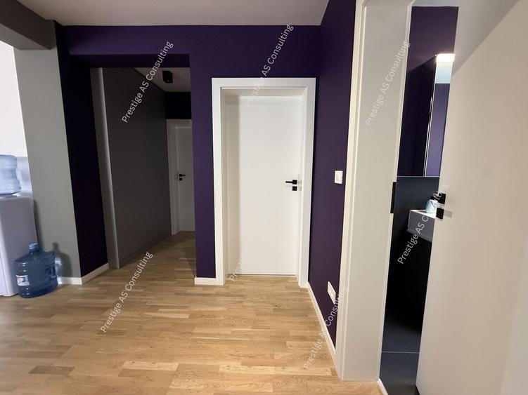 Apartament cu 3 camere semidecomandat, mobilat în Aradului