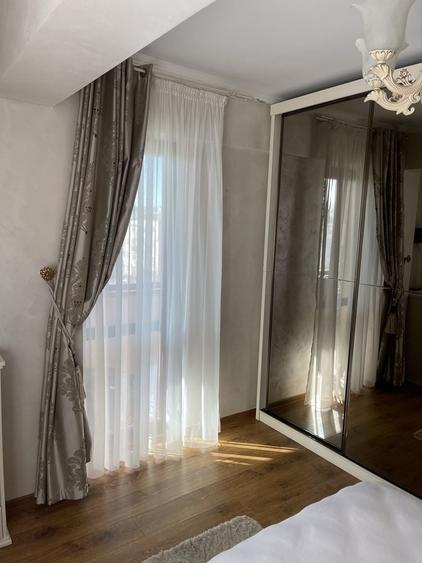 Apartament cu 2 camere decomandat în Baza 3