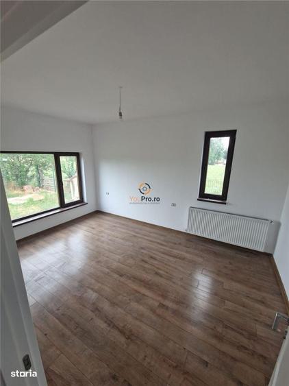 Casă cu 3 camere în Dragșina