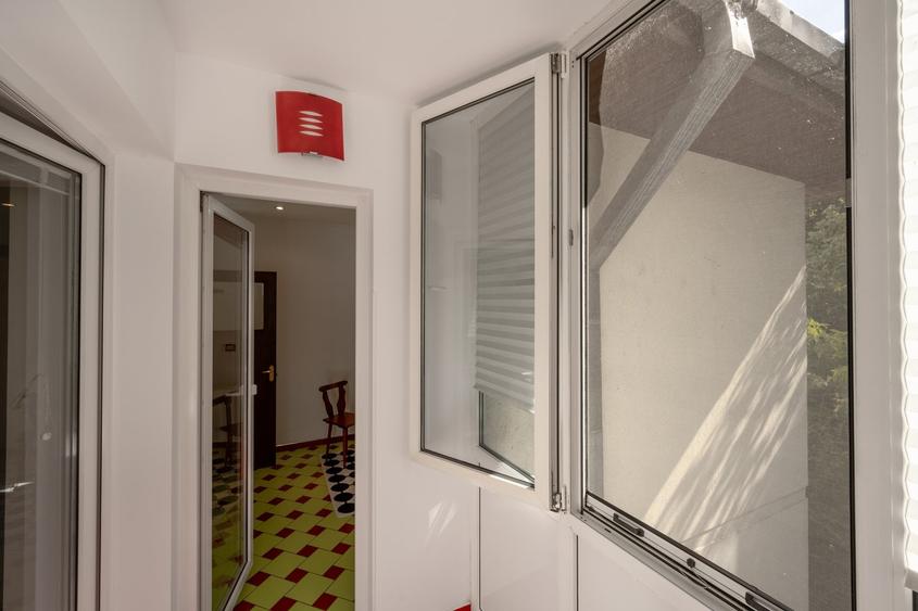Apartament cu 4 camere decomandat, mobilat în Cotroceni