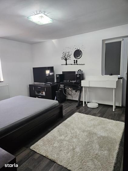 Casă cu 4 camere cu Teren 497 Mp în Berceni