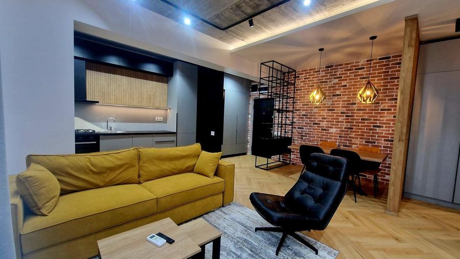 Apartament cu 2 camere decomandat în Tomis III