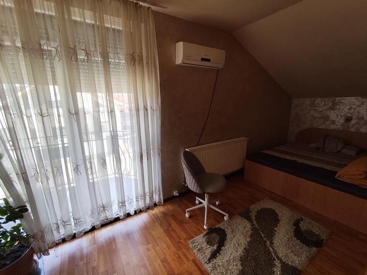 Casă cu 4 camere în Exterior Vest