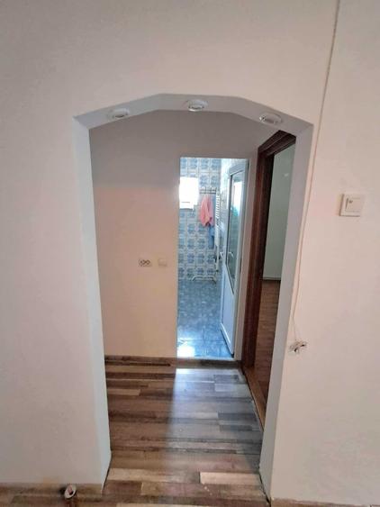Apartament cu 2 camere semidecomandat în Bârlad