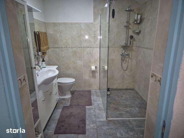 Casă cu 3 camere cu Teren 300 Mp în Frumușeni