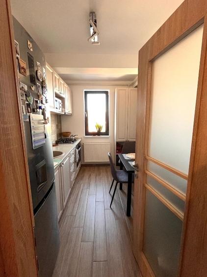 Apartament cu 2 camere semidecomandat, mobilat în Mihai Bravu