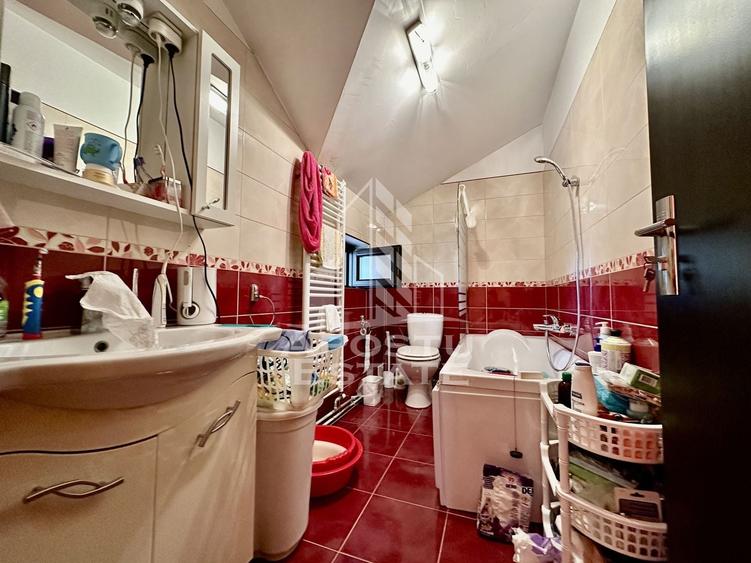 Duplex cu 4 camere cu Canalizare în Giroc