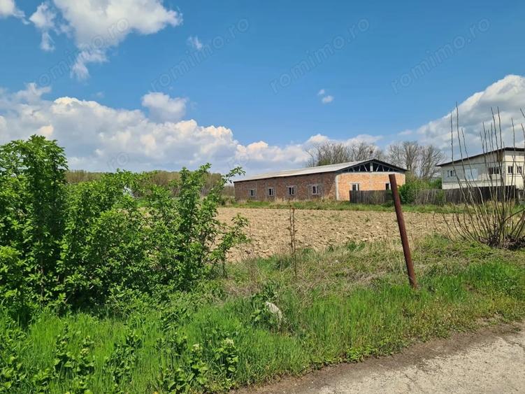 Teren de 5656 mp, în Central