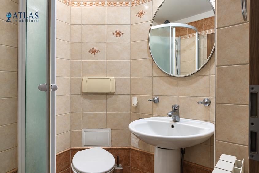 Apartament cu 3 camere în 15 Noiembrie