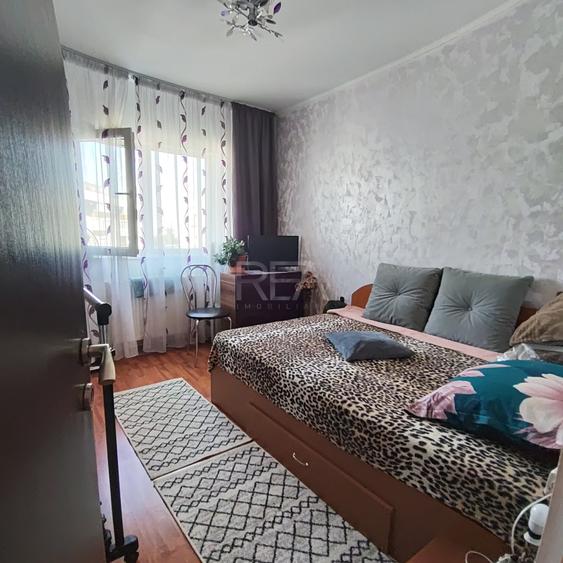 Apartament cu 3 camere decomandat, mobilat în Drumul Taberei