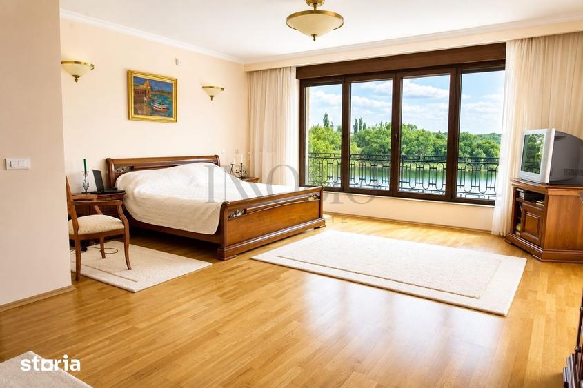 Casă cu 10 camere cu Teren 3000 Mp în Gruiu