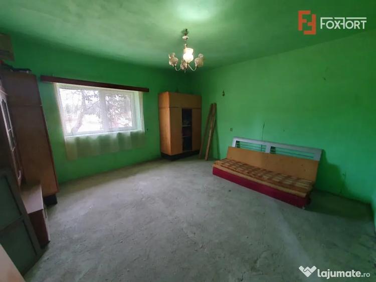 Casă cu 4 camere cu Teren 2208 Mp în Folea