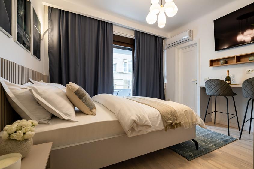 Apartament cu 2 camere semidecomandat în P-ța Amzei