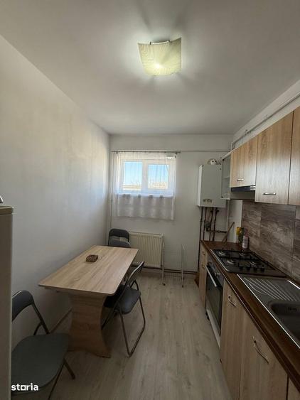 Apartament cu 4 camere semidecomandat în Central