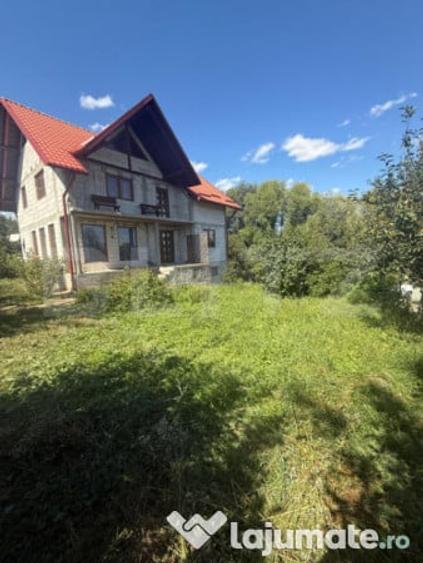 Casa cu etaj, 220 mp utili, 900 mp teren, Salcea, SV - 8