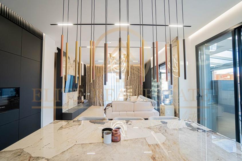 Kamsas/Compozitori - Resedinta creata pentru perfectiune - 5