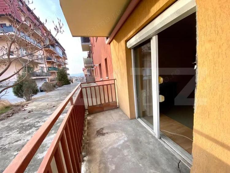 Garsoniera in bloc nou, balcon, decomandata, 40 mp, zona Fagului - 2