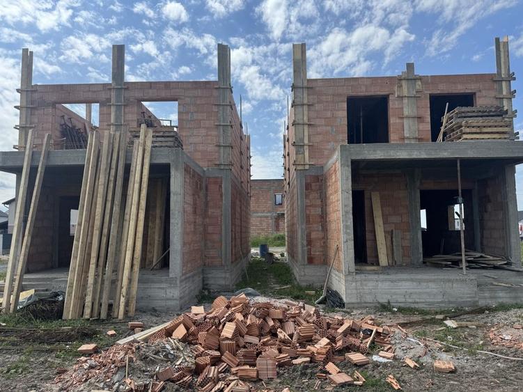 Individuala Sacalaz P+E,4Camere,3 Bai,Proiect Modern - 11