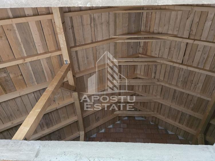 Casa noua, la rosu, in Curtici - 4
