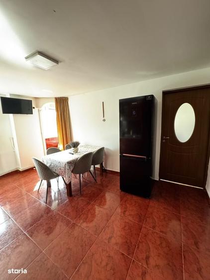 Apartament cu 2 camere decomandat în Uiești