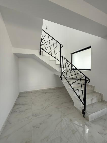 Casa Moderna / 4 Camere / 3 Bai / 308 mp - 14