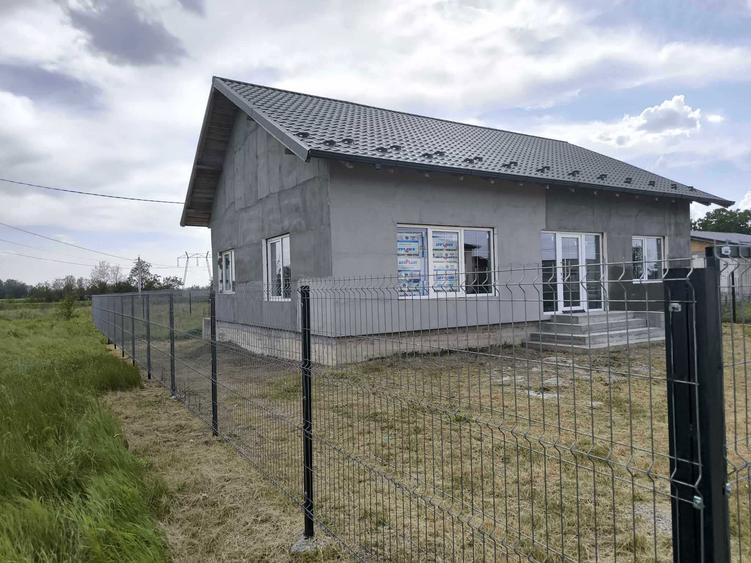 De vanzare casa cu 3 camere ,terasa de 25 metri patrati si gradina - 8