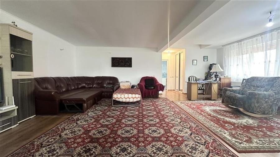 Casa de vanzare in Poiana cu Teren de 350 mp - 1