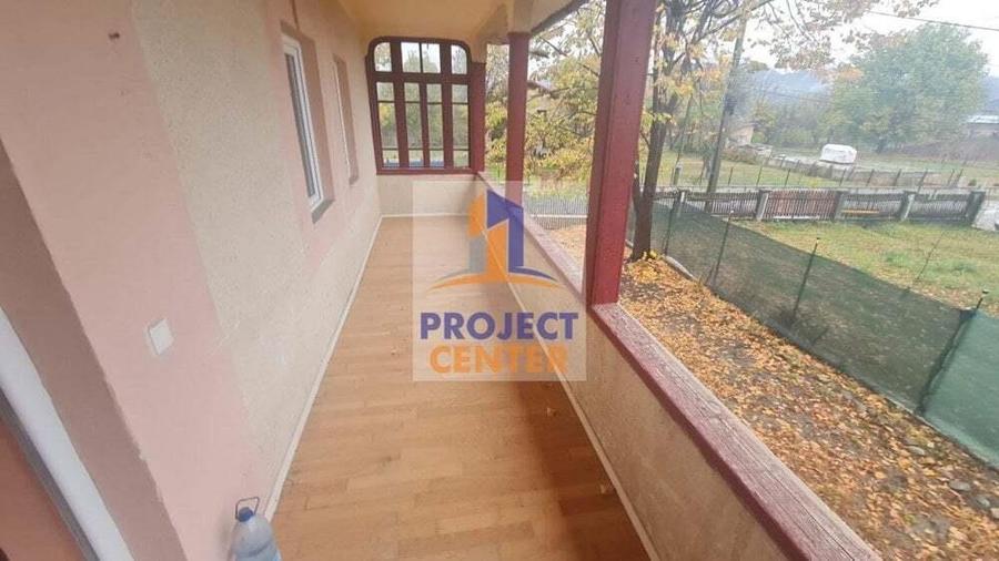 Casa si teren 1800 mp in Domnesti - 3