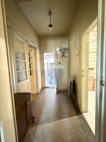 Teren 1100 mp si Casa Strada Luica Sector 4 - 11