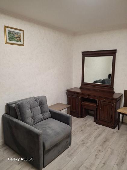 Ofer spre inchiriere garsoniera confort 1 sporit in zona Plazza sect6 - 8