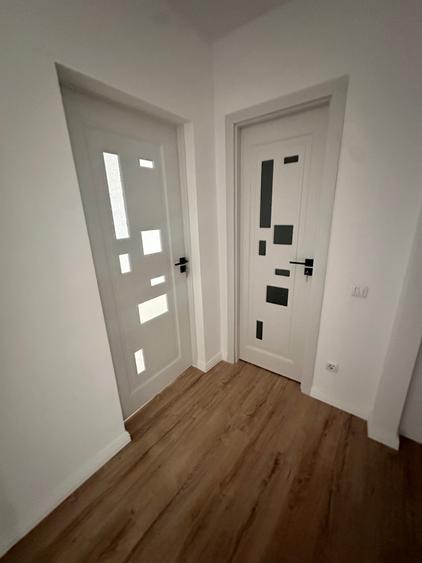 Apartament cu 3 camere semidecomandat în Lacul Tei
