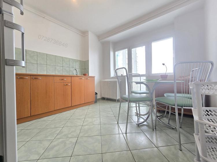 Bulevardul Decebal stradal, langa Metrou Piata Muncii - 9