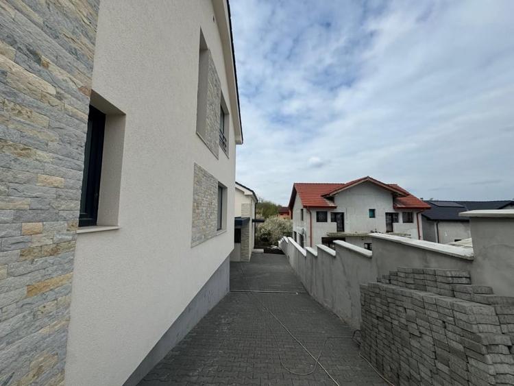 Casa 4 camere, 120 mp utili, teren, CF disponibil, zona Aerodromului Dezmir - 4