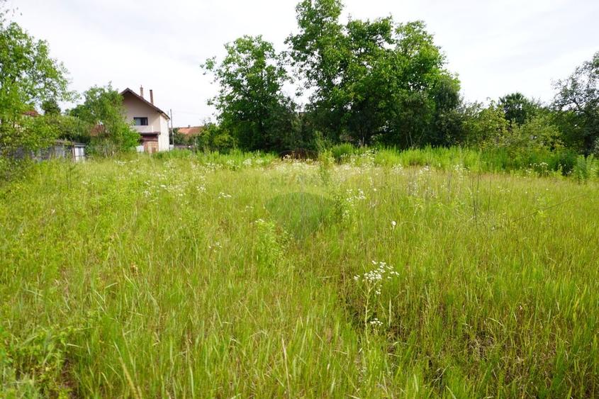Teren Construcții intravilan de 2785 mp, în Central