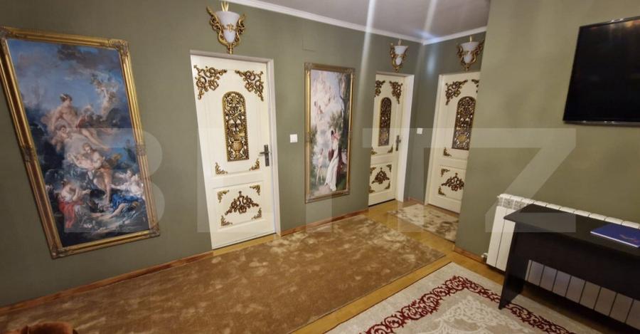 Casa exclusivista cu 4 dormitoare, 390 mp utili, zona Calea - 14