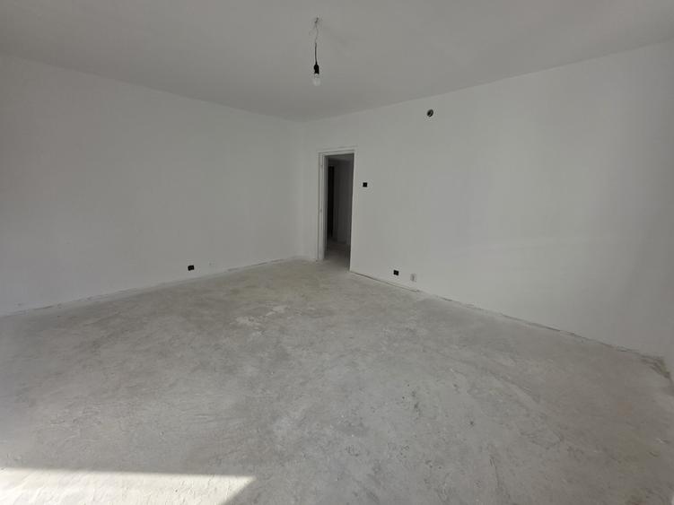 Calea Vitan, vav mall Vitan, bloc 1987, stradal, bloc reabilitat - 12