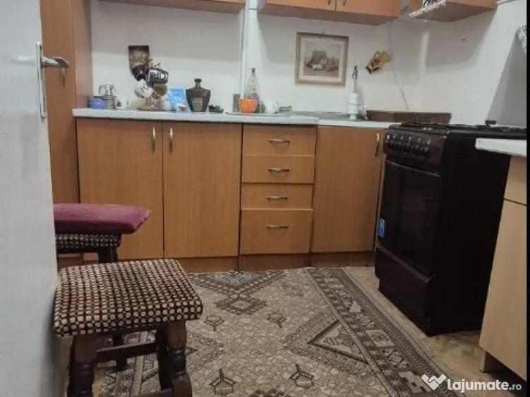 Apartament Cu 2 Camere Decomandate Etaj 1 - Zona Burdujeni - 4