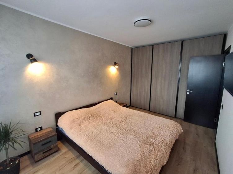 De vînzare  apartament 2 camere ,SANPETRU,  PROPRIETAR - 10