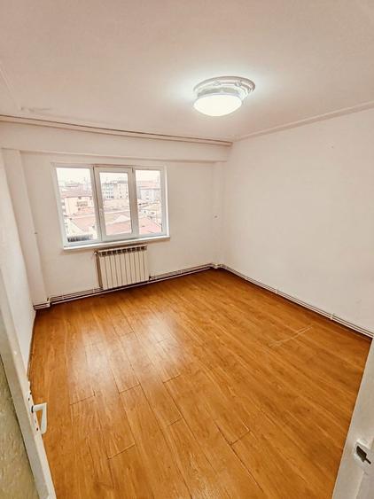 Apartament de vanzare - 2