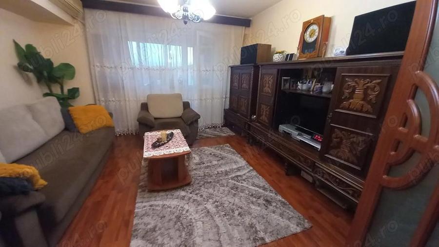 De vanzare apartament cu 3 camere , Caracal - 4