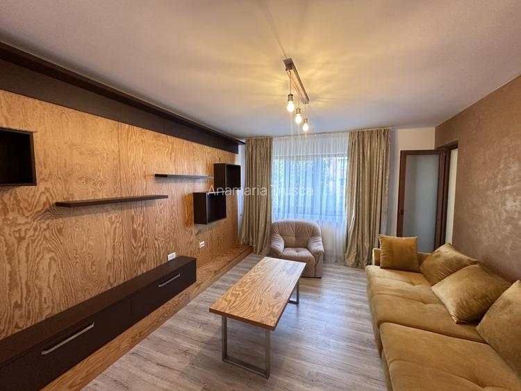Apartament 3 camere decomandat - 1 Mai Insula, langa Facultatea de Medicina