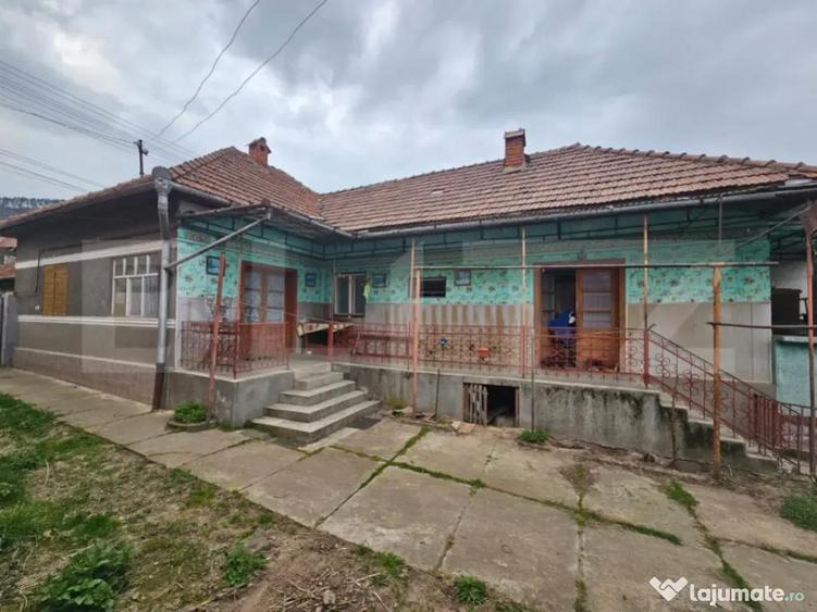 Casa spa?ioasa cu 4 camere, bucatarie de vara ?i tere - 17