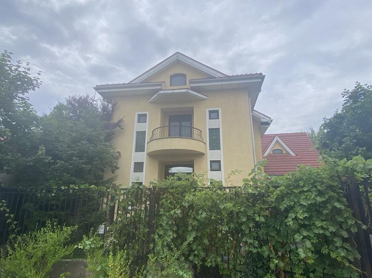 Vila spatioasa 11 camere | Baneasa - 24