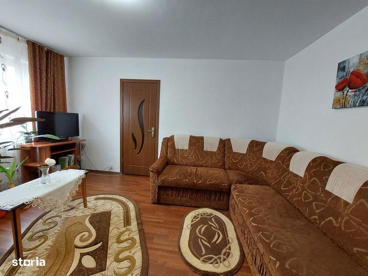 vand ap. 2 camere etaj 2 micro 6 - 9