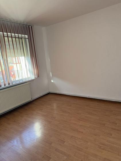 Vand apartament cu 3 camere - 6