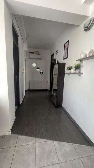 Apartament cu 2 camere decomandat în Europa